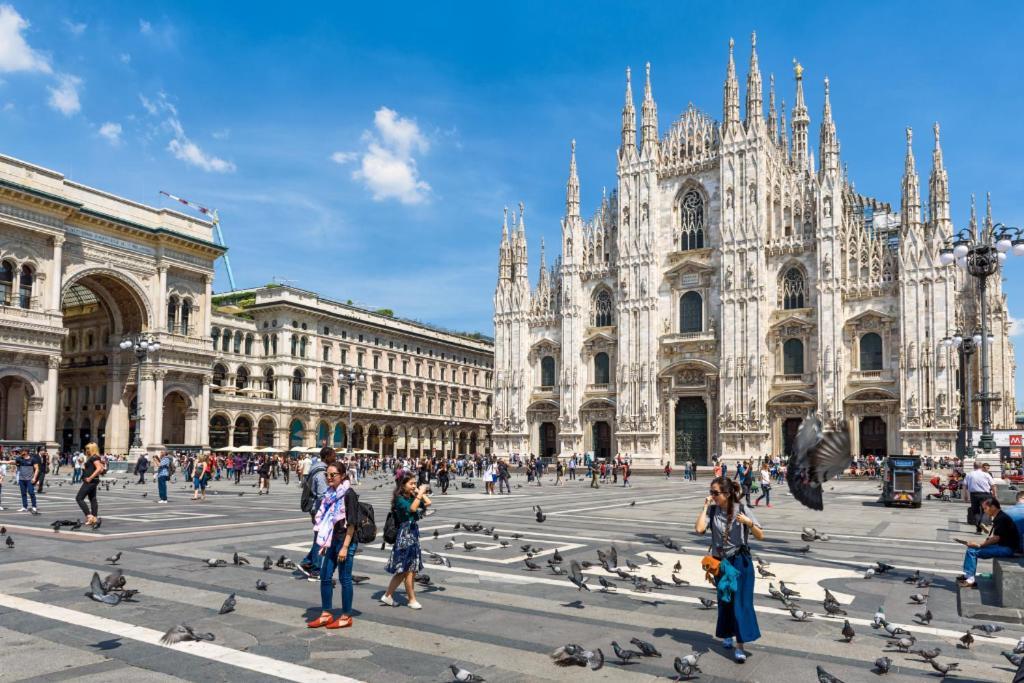 Sweet Inn - Duomo View Milano Eksteriør billede